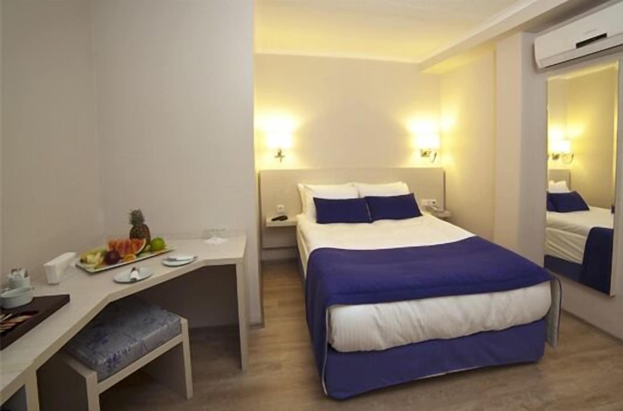Walk In Hotel Izmir Exterior foto